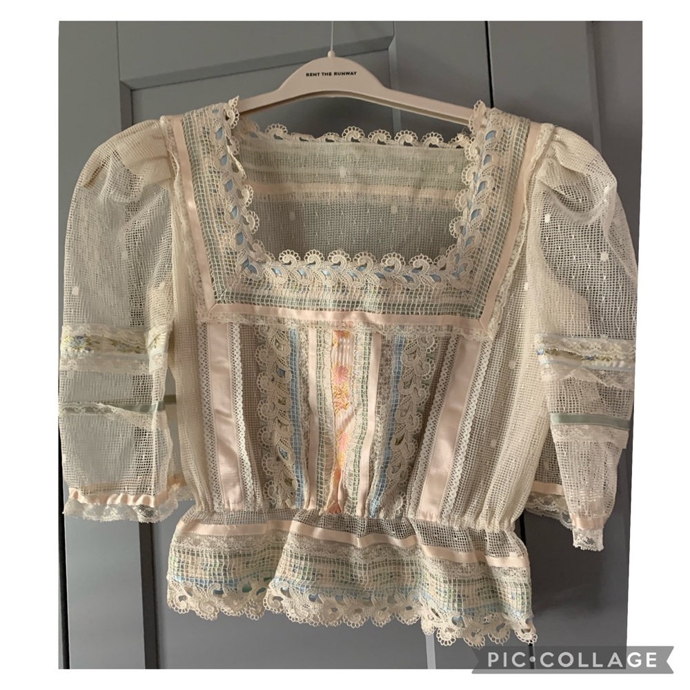 Vintage Top with lace and ribbon detail